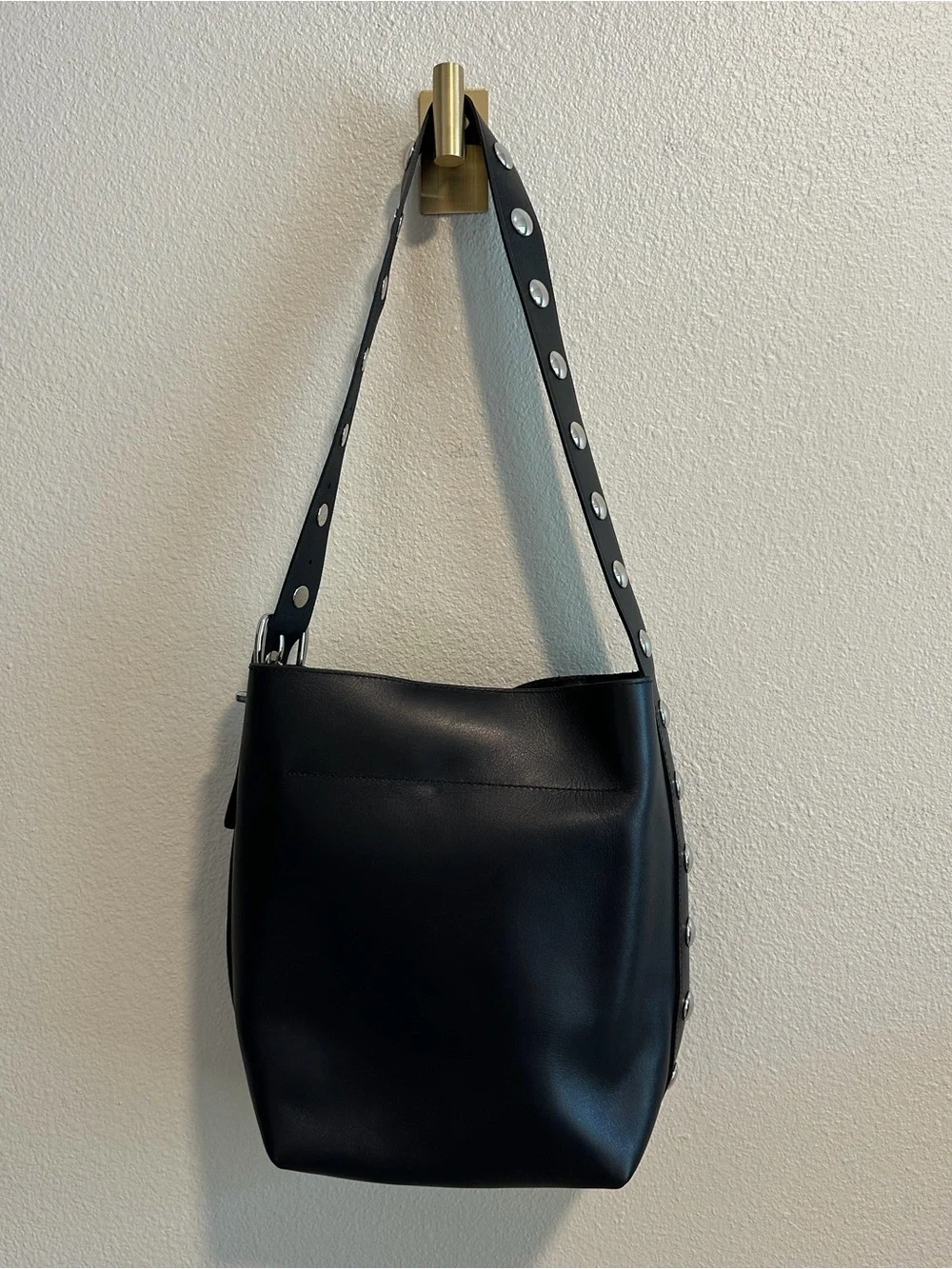 ☀️ New! MADEWELL Essential Medium Bucket Tote in True Black